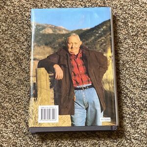 Skeleton Men Tony Hillerman First Edition 2004 HC/DJ